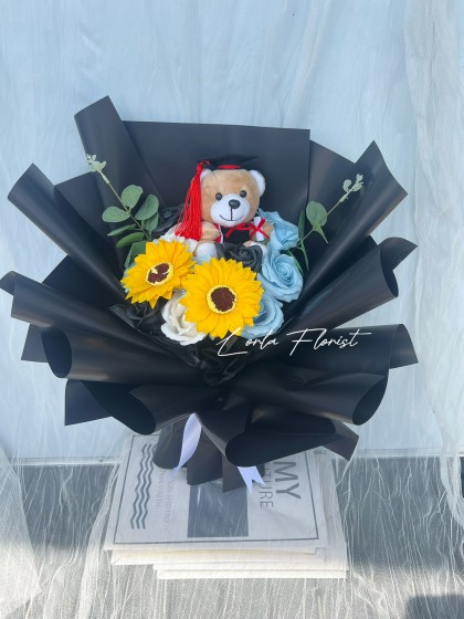 Grad Bear Bouquet 毕业熊花束