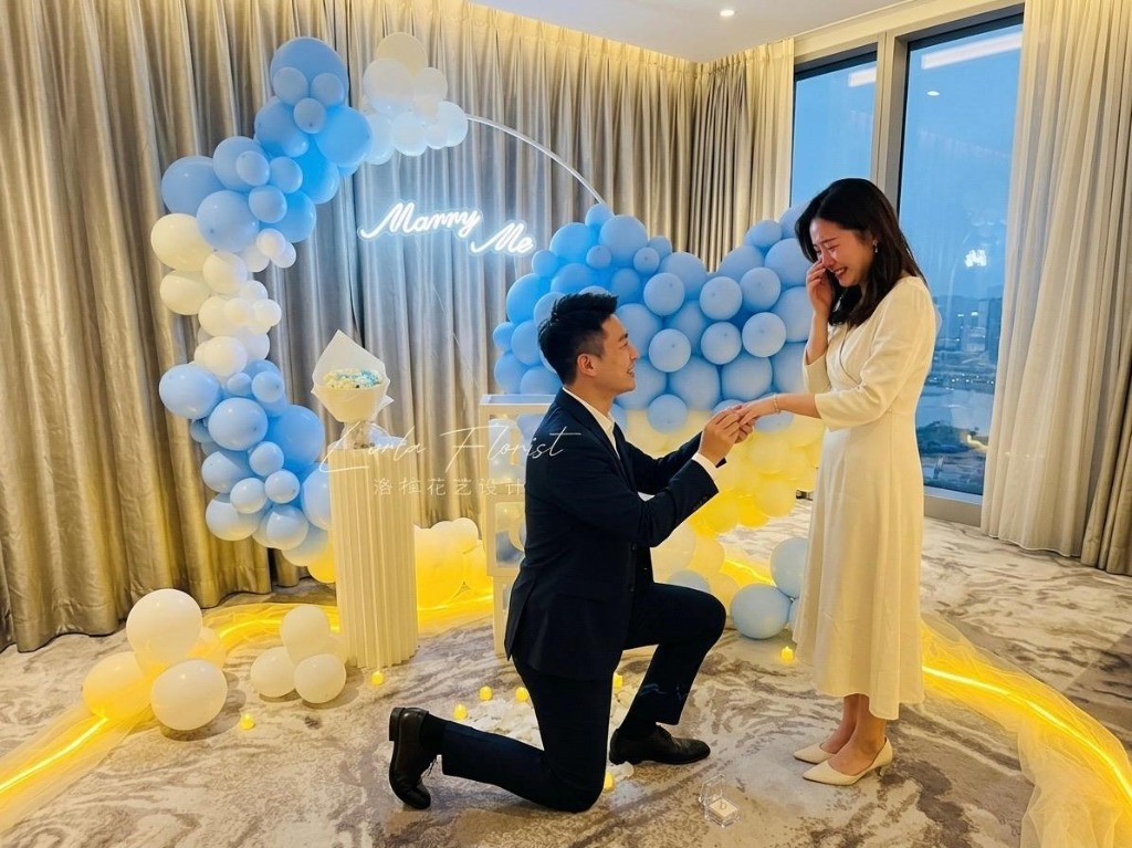 Romantic proposal flower setup by Lorla Florist